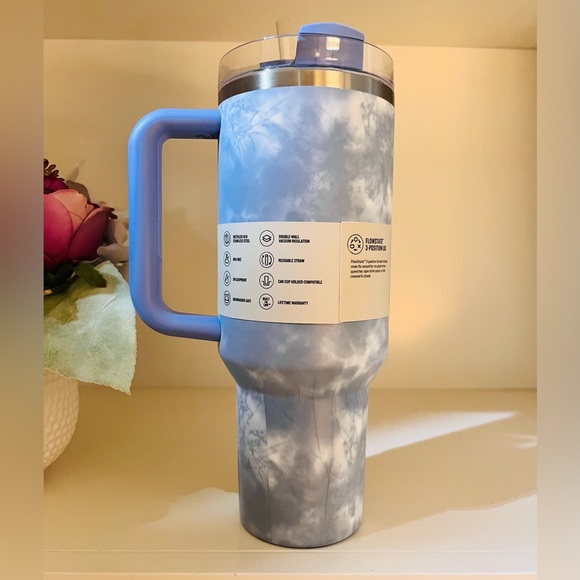 🎉LAST PIECE🎉Stanley 40 oz. Quencher H2.0 FlowState Tumbler Ocean Tie Dye - Picture 7 of 9